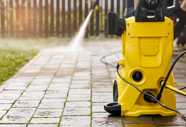 Best Driveway Pressure Washing  in Clinton, OK